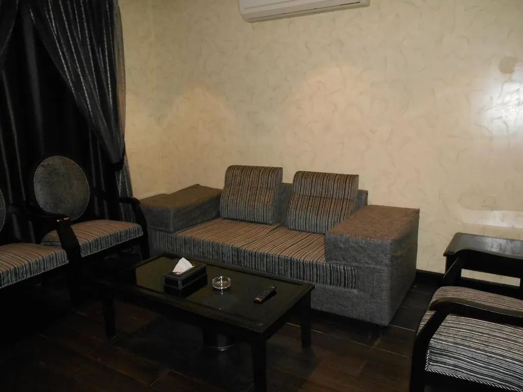 Qasr Al Mosaidya - Al Hamra Aparthotel Jeddah 2*,